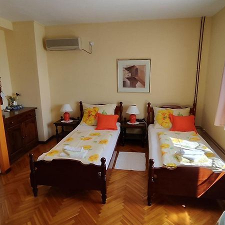 Nina Apartments Podstrana Ngoại thất bức ảnh